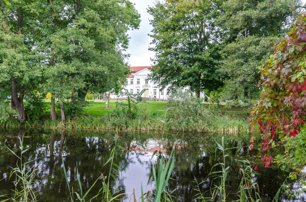 Seeschloss Schorssow Exterior photo